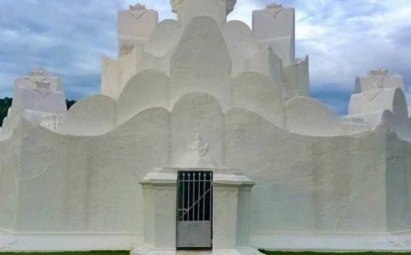 Gunongan Man Made Mountain Miniature Historical Park