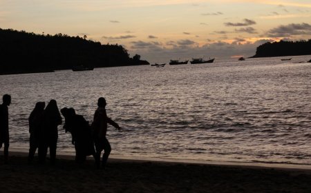 Sunset di Pantai Panorama Calang