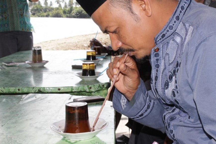 Menikmati Nen di Pantai Suak Ribee